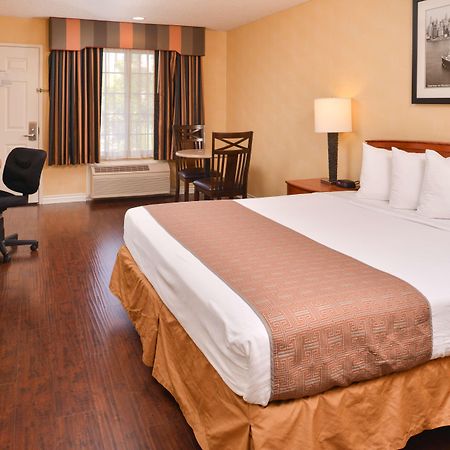 Best Western Palm Garden Inn Вестмінстер Екстер'єр фото