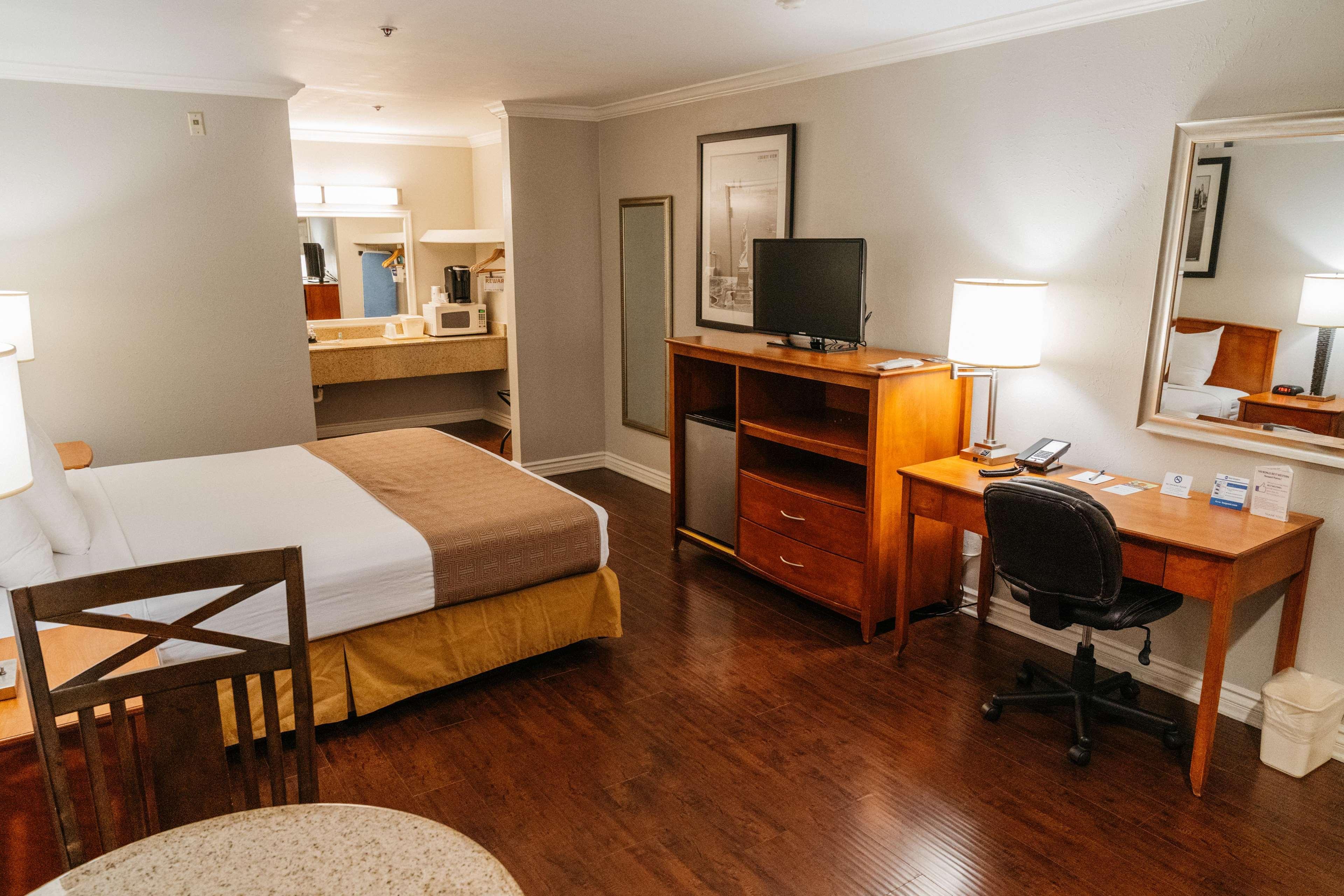Best Western Palm Garden Inn Вестмінстер Екстер'єр фото